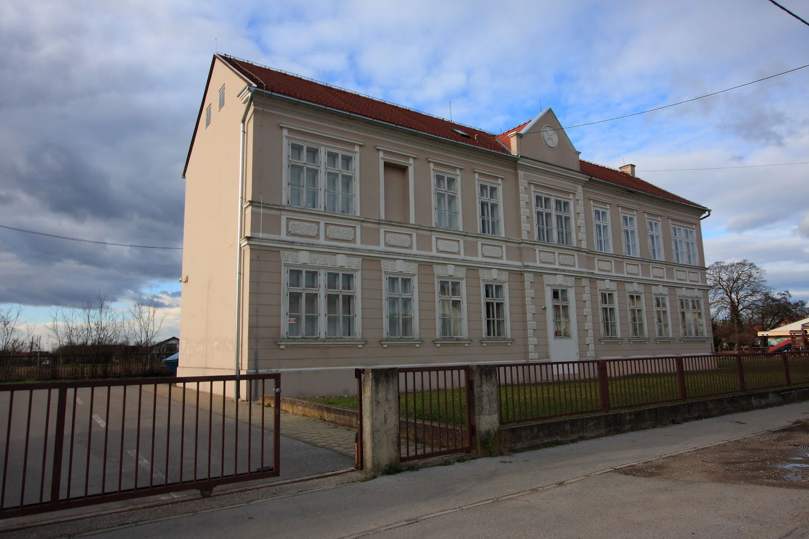 Primary School Nikola Hribar, Branch School Donja Lomnica