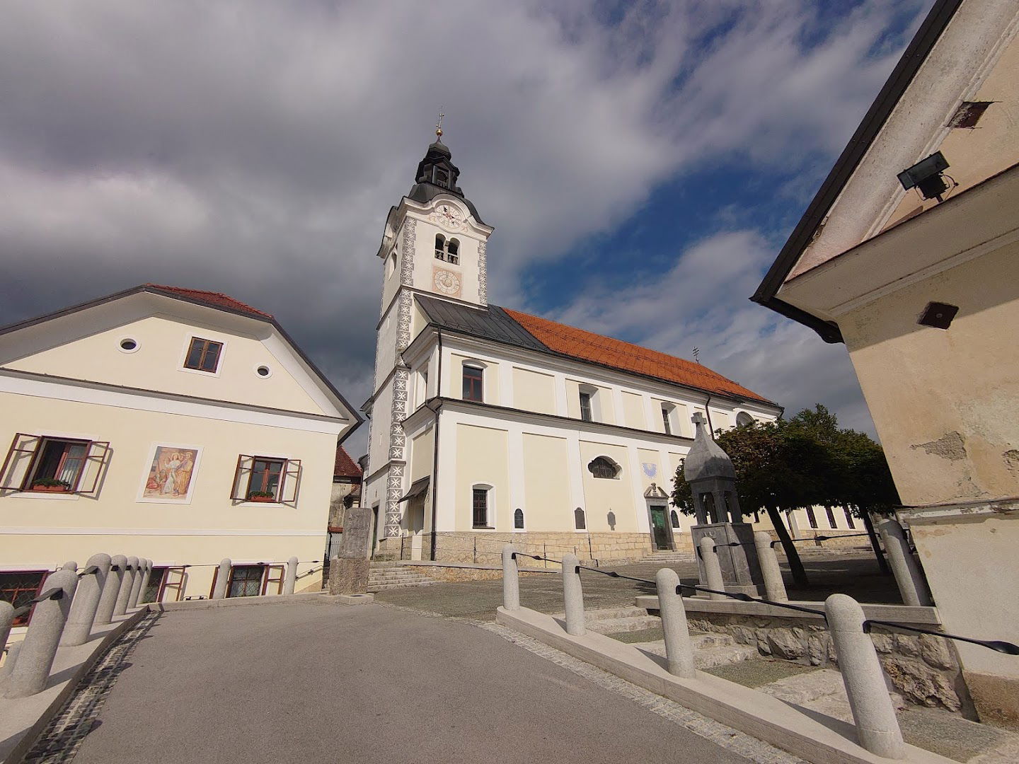 Župnijska cerkev sv. Petra