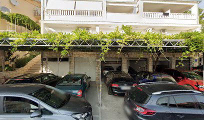 Lozano studio apartmani Brela