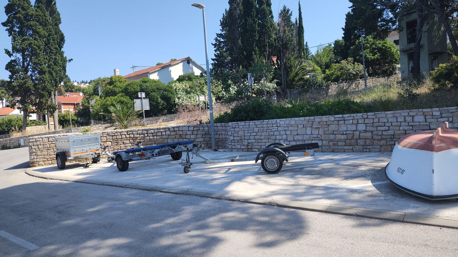 Sutivan Beach Parking