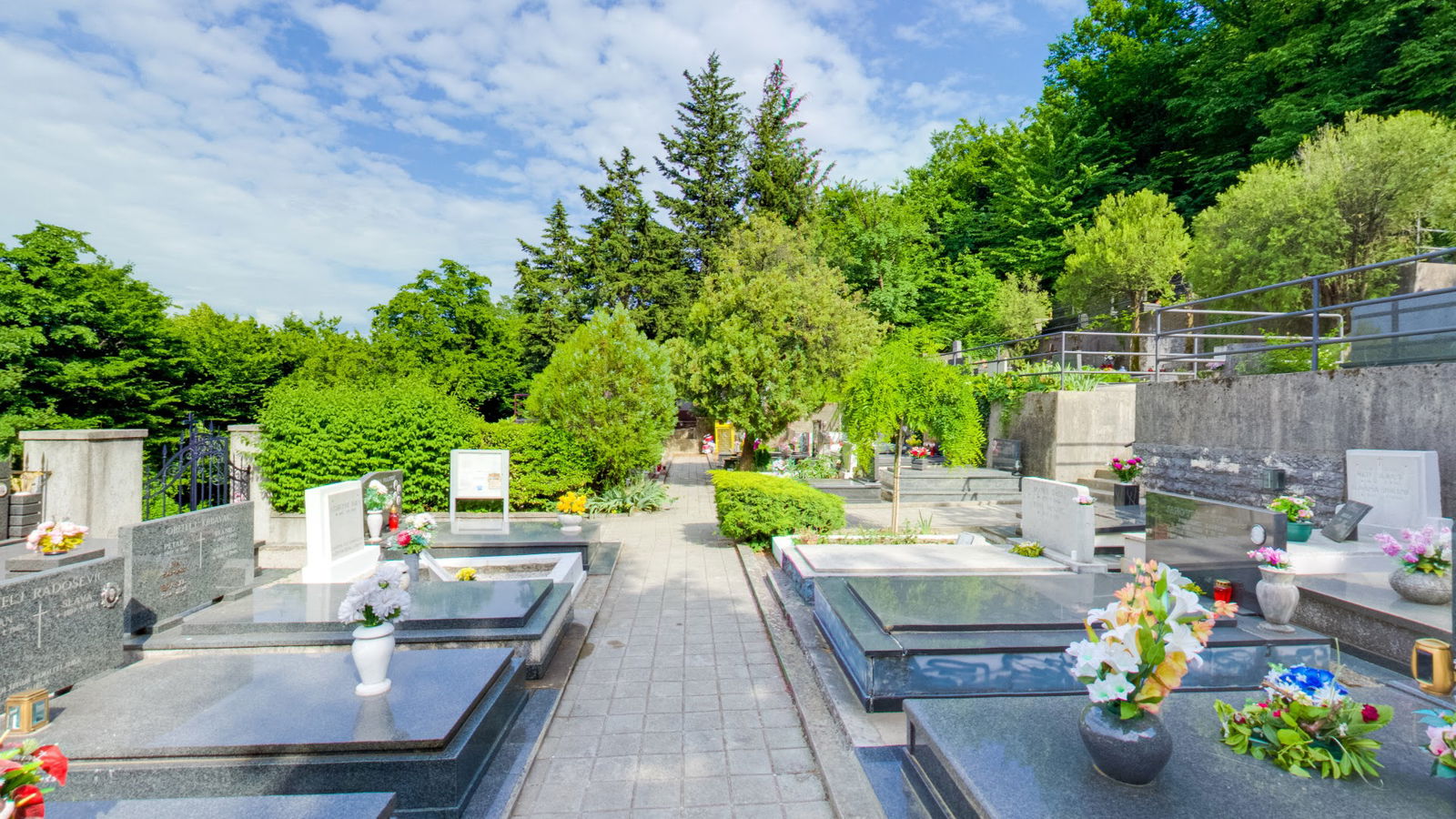 Sveti Kuzam cemetery