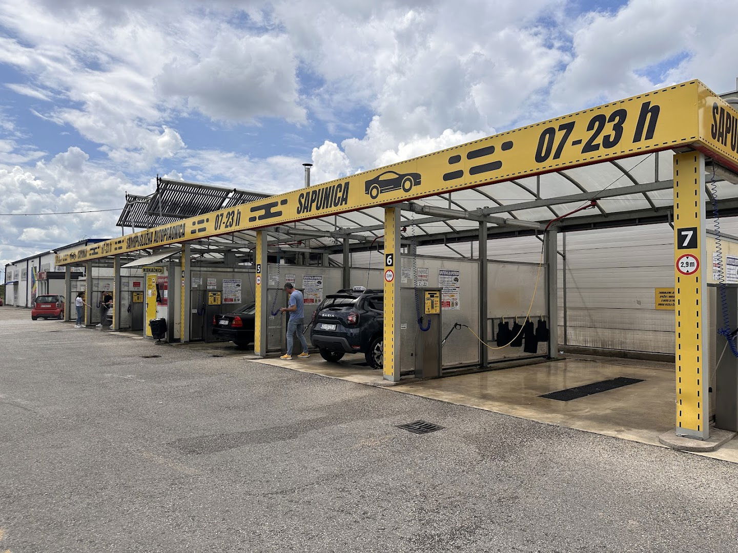 Self-service car wash Sapunica