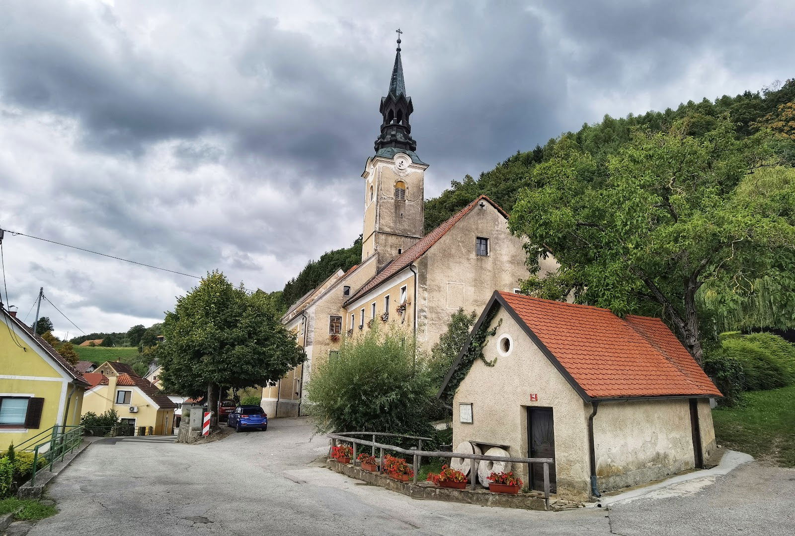 Cerkev sv. Mihaela, Pišece