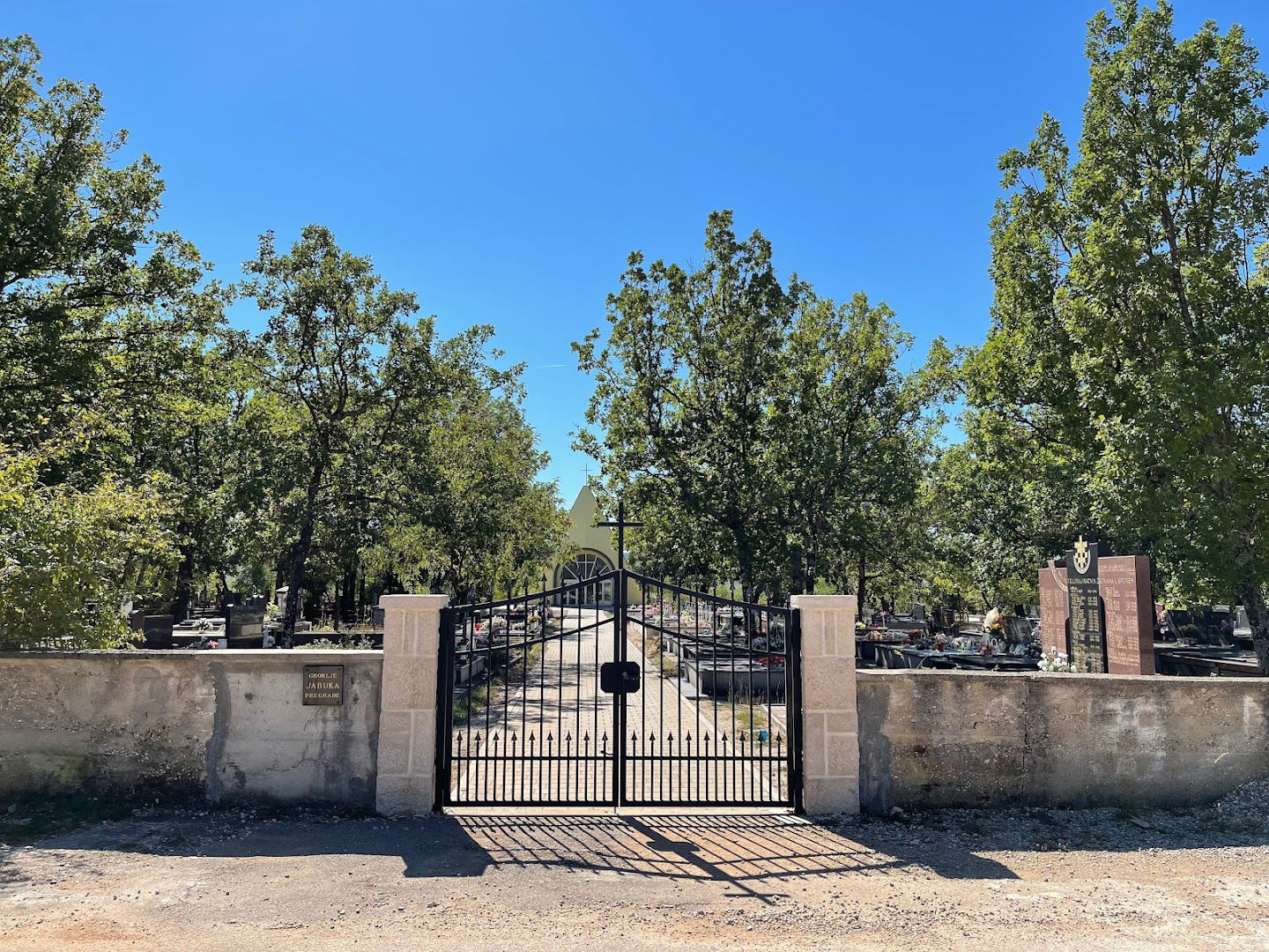 Groblje Jabuka