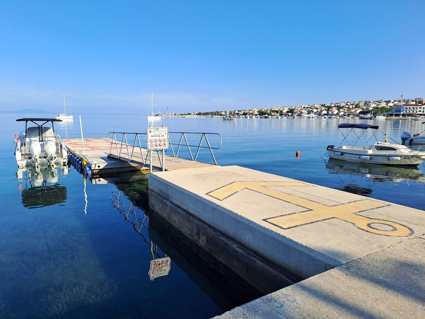 Novalja center house for rent