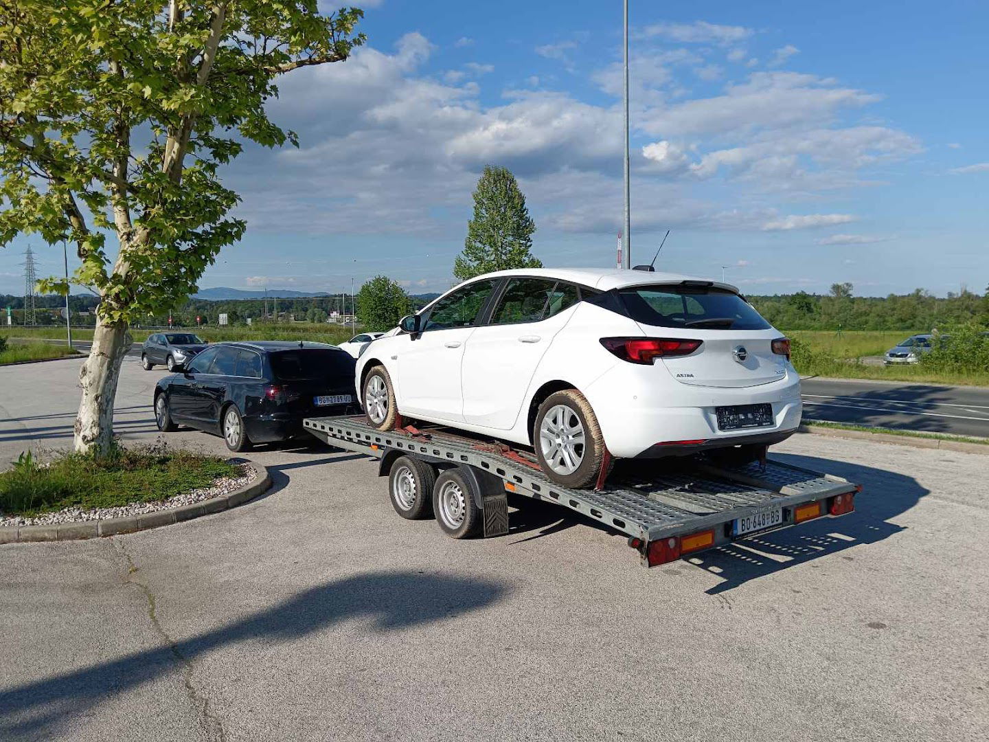 Auto šlep prikolice-izdavanje, rentiranje i najam