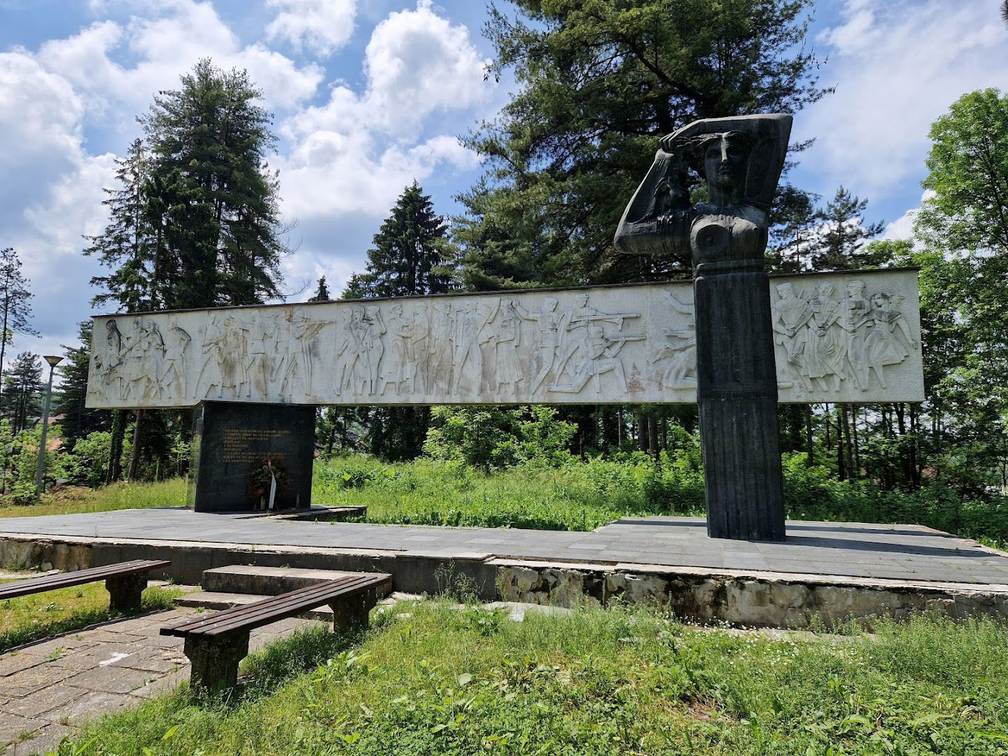 Park Majke Partizanke