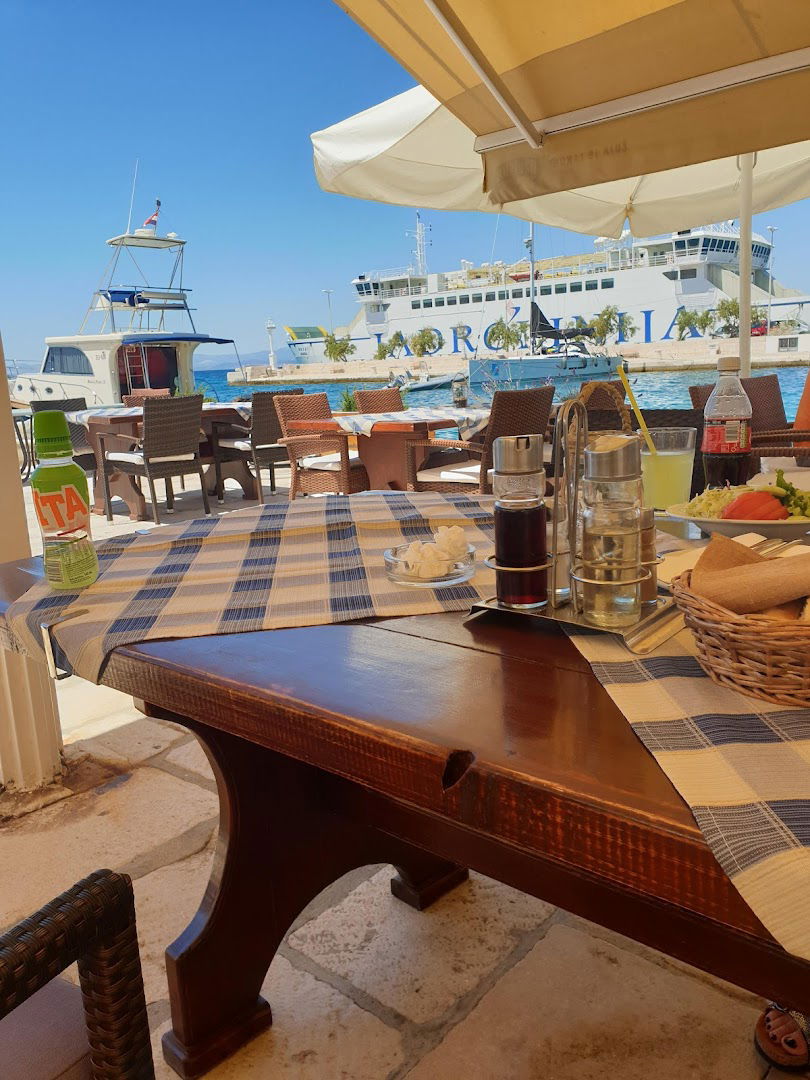 RESTAURANT “PALUTE”