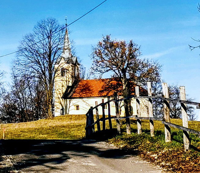 Cerkev sv. Mohorja in Fortunata