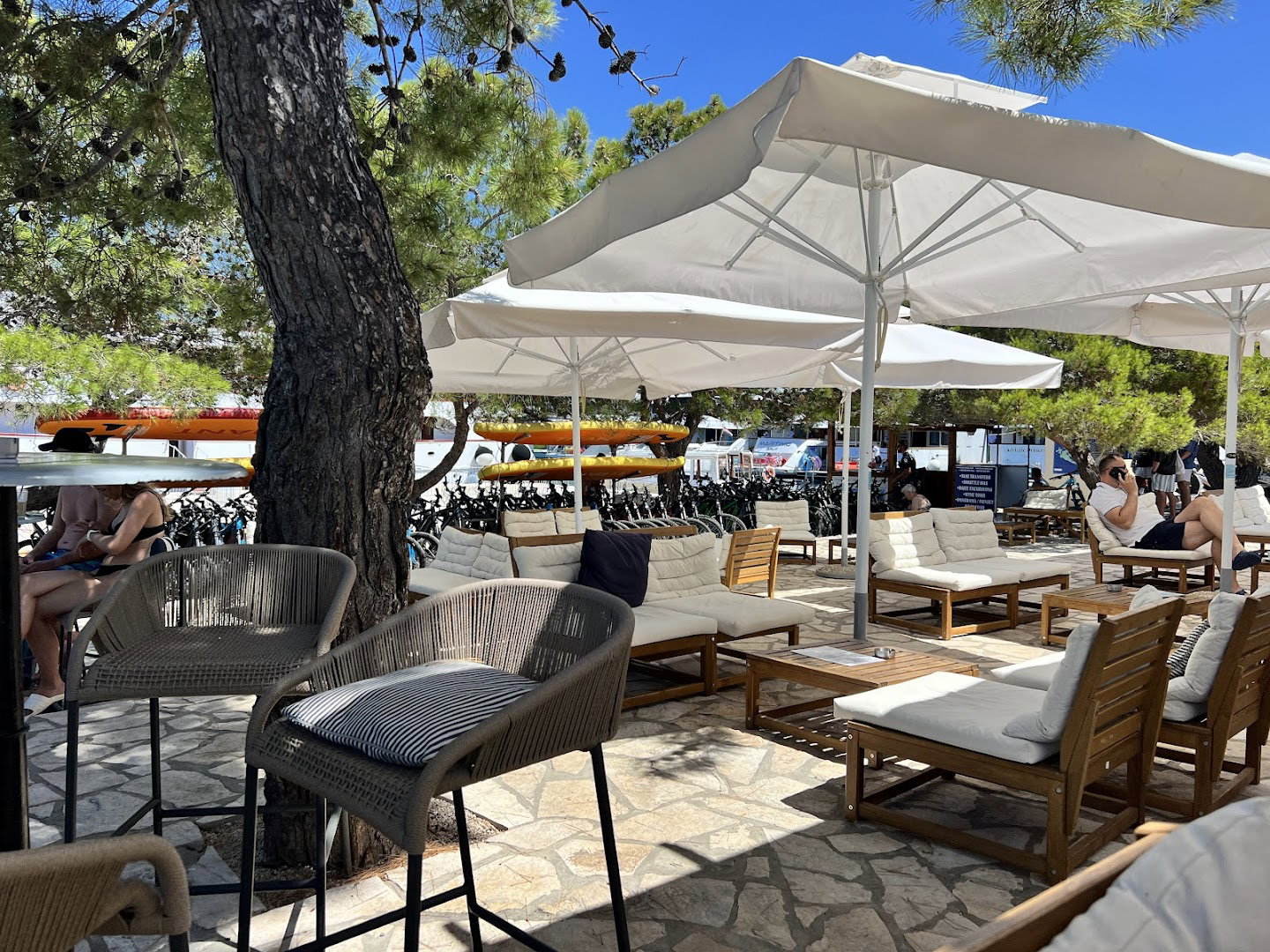 Vista Mare Beach Bar