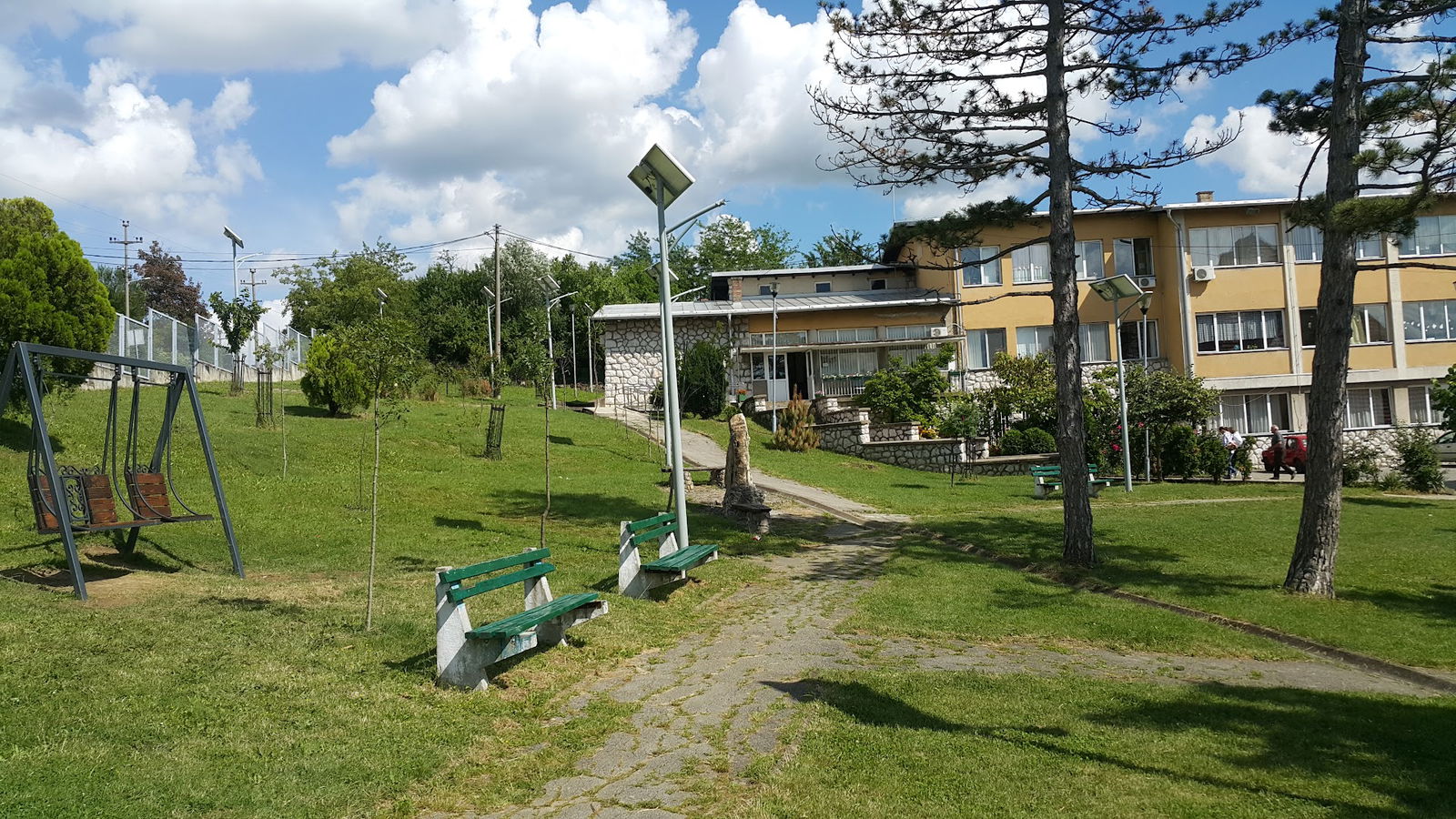 Škola za osnovno i srednje obrazovanje sa domom "Sveti Sava"