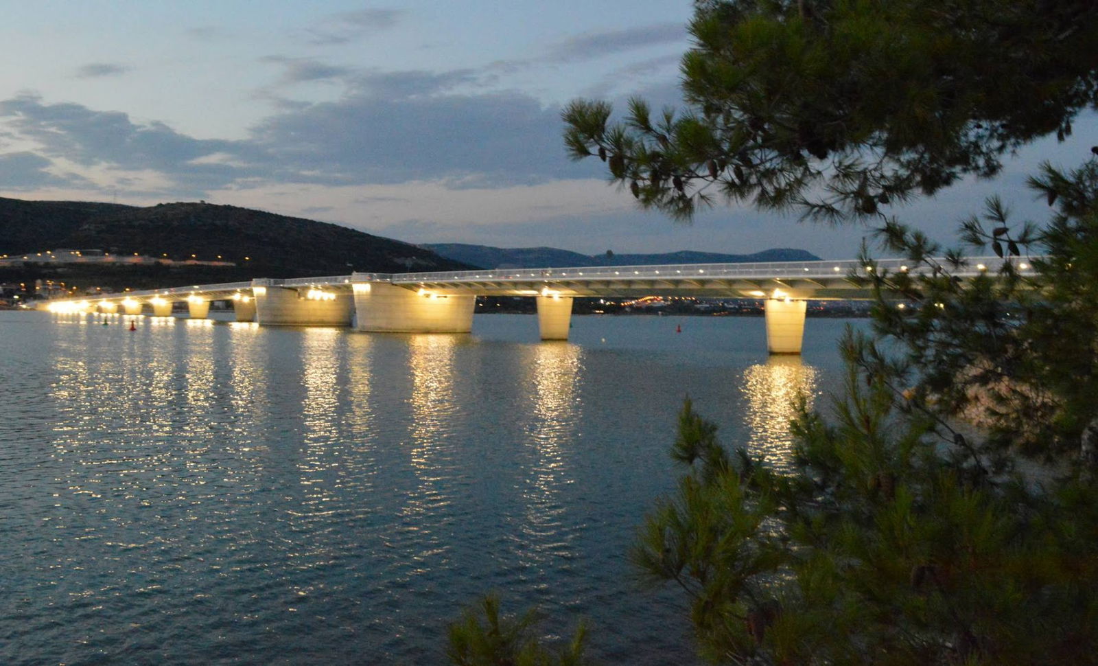 Most Hrvatskih Branitelja