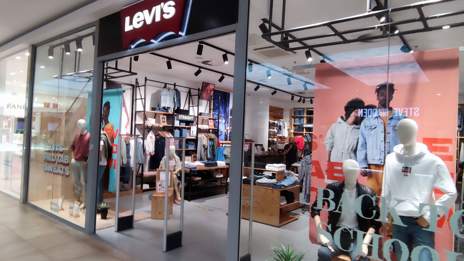 LEVI'S