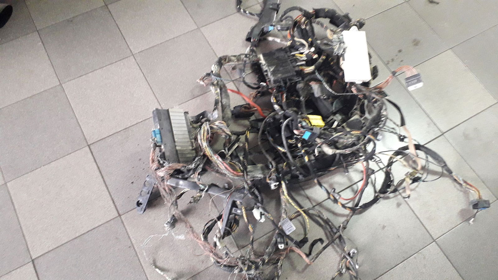 Auto Centar - L Auto