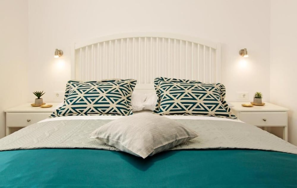 Santa Cruz Apartments Supetar