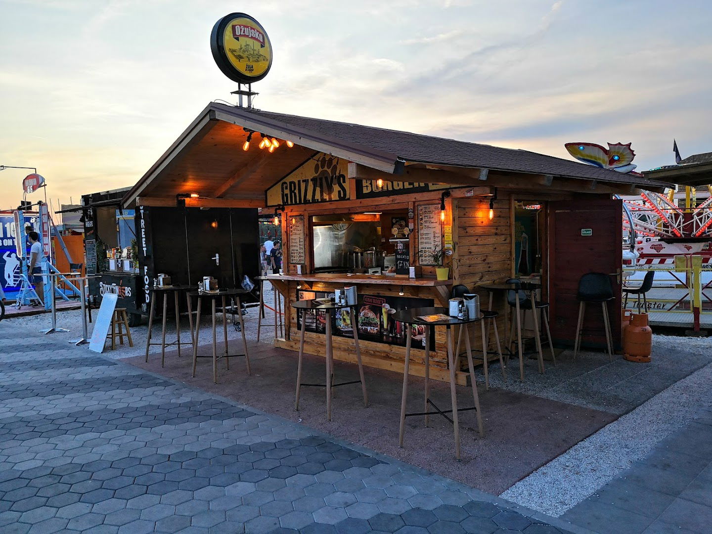 Grizzly's Burger Bar