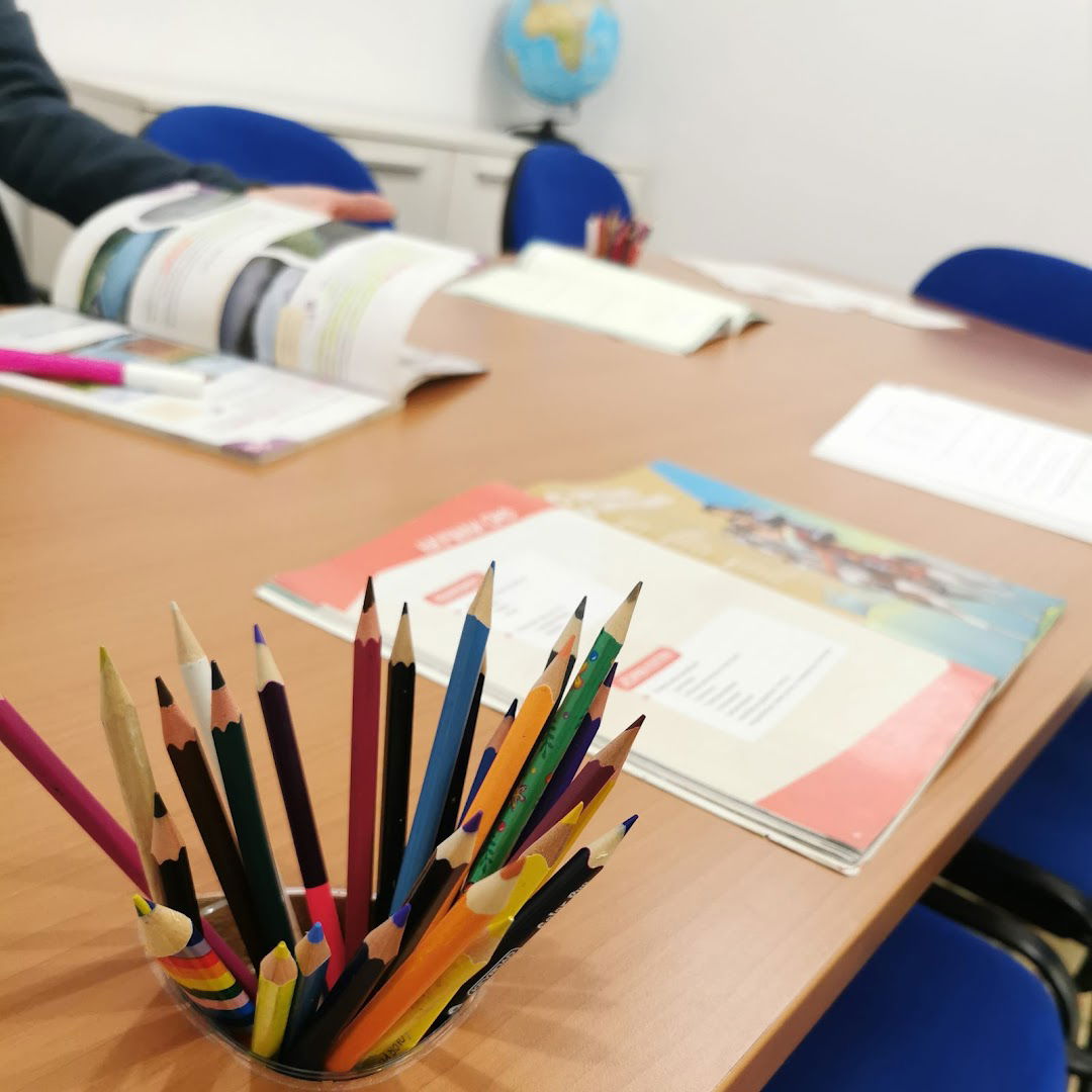 TRICOLORE Škola stranih jezika