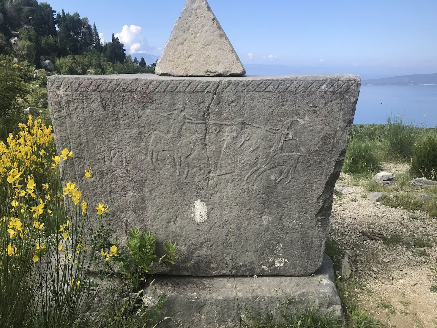 Tombstone Kostanić Greb (Rock or Tombstone