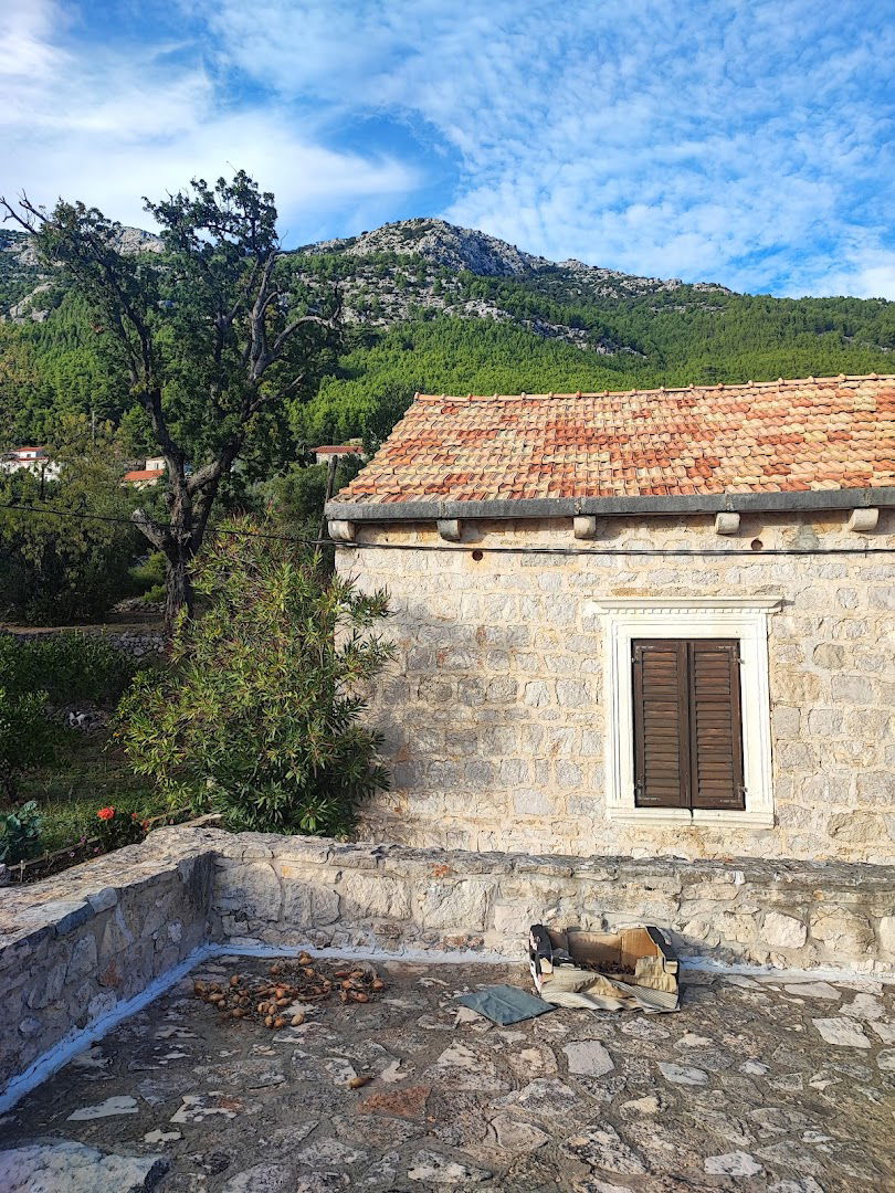 KNEŽEV DVOR- MUZEJ ,OPG BISKUP,(domestic products)