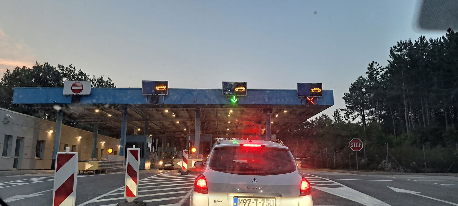 Border Crossing Aržano