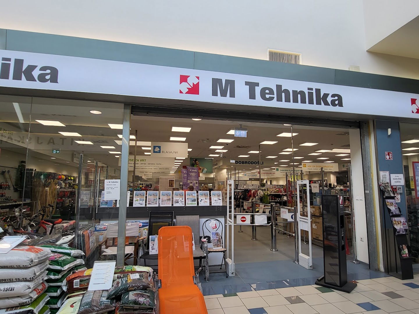 MERCATOR d.o.o., M TEHNIKA CENTER TEHNIKE LOGATEC