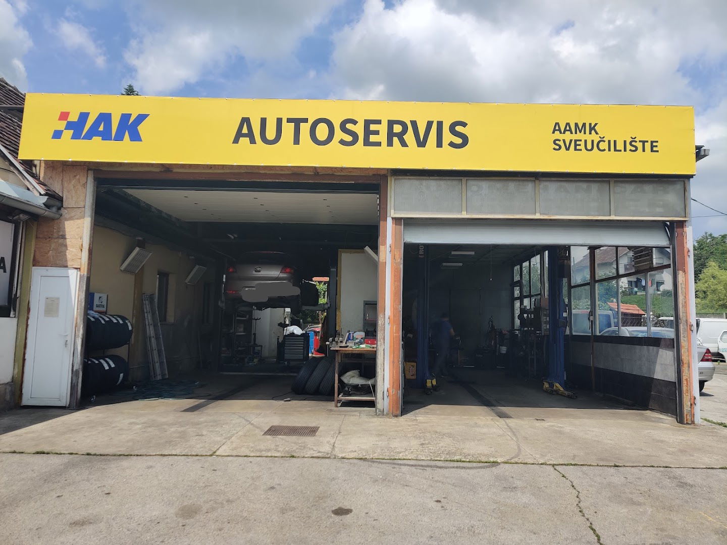 HAK SERVIS SESVETE, AAMK Sveučilište