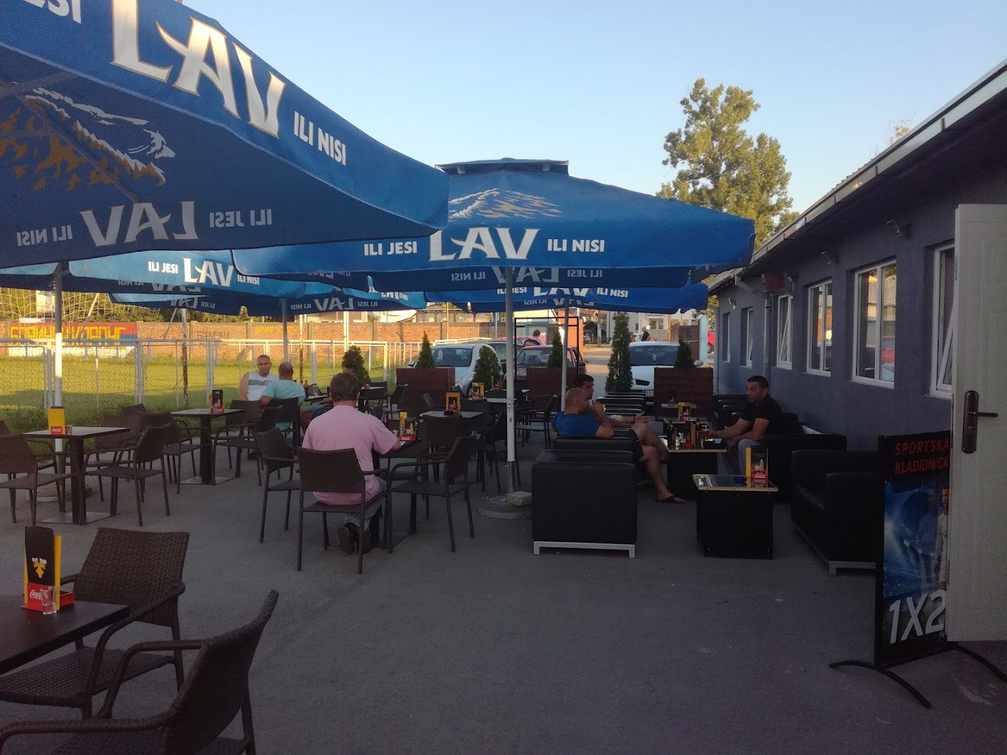 Azzuro Bet Caffe Baric