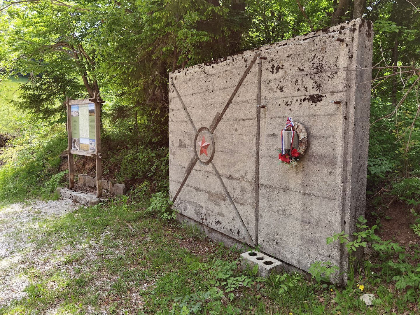 Spominsko obeležje NOB