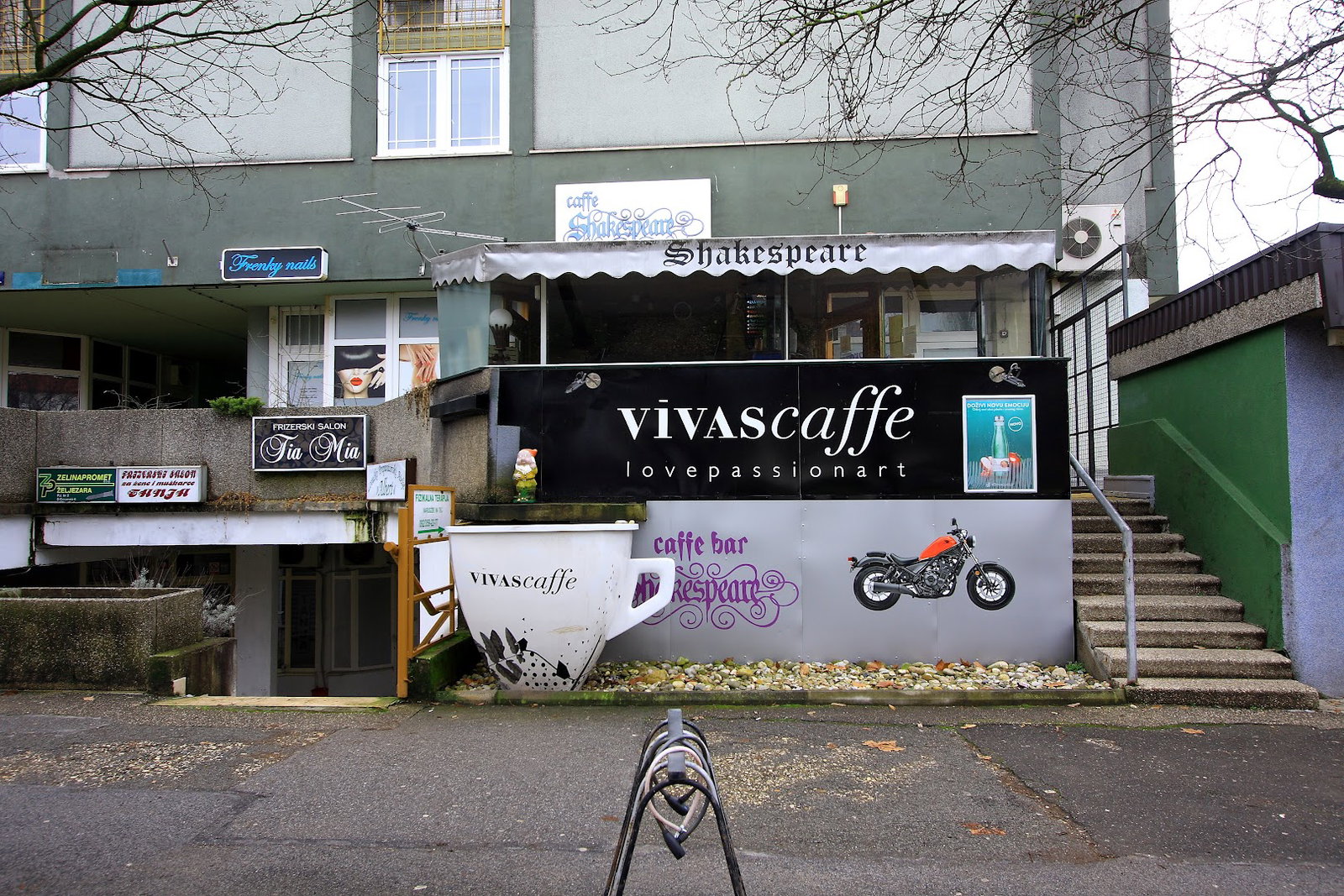 Caffe Bar Shakespeare