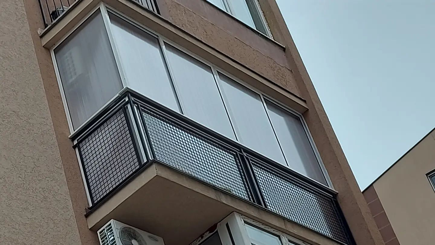 Zatvaranje terase Beograd – ROLKOM TIM