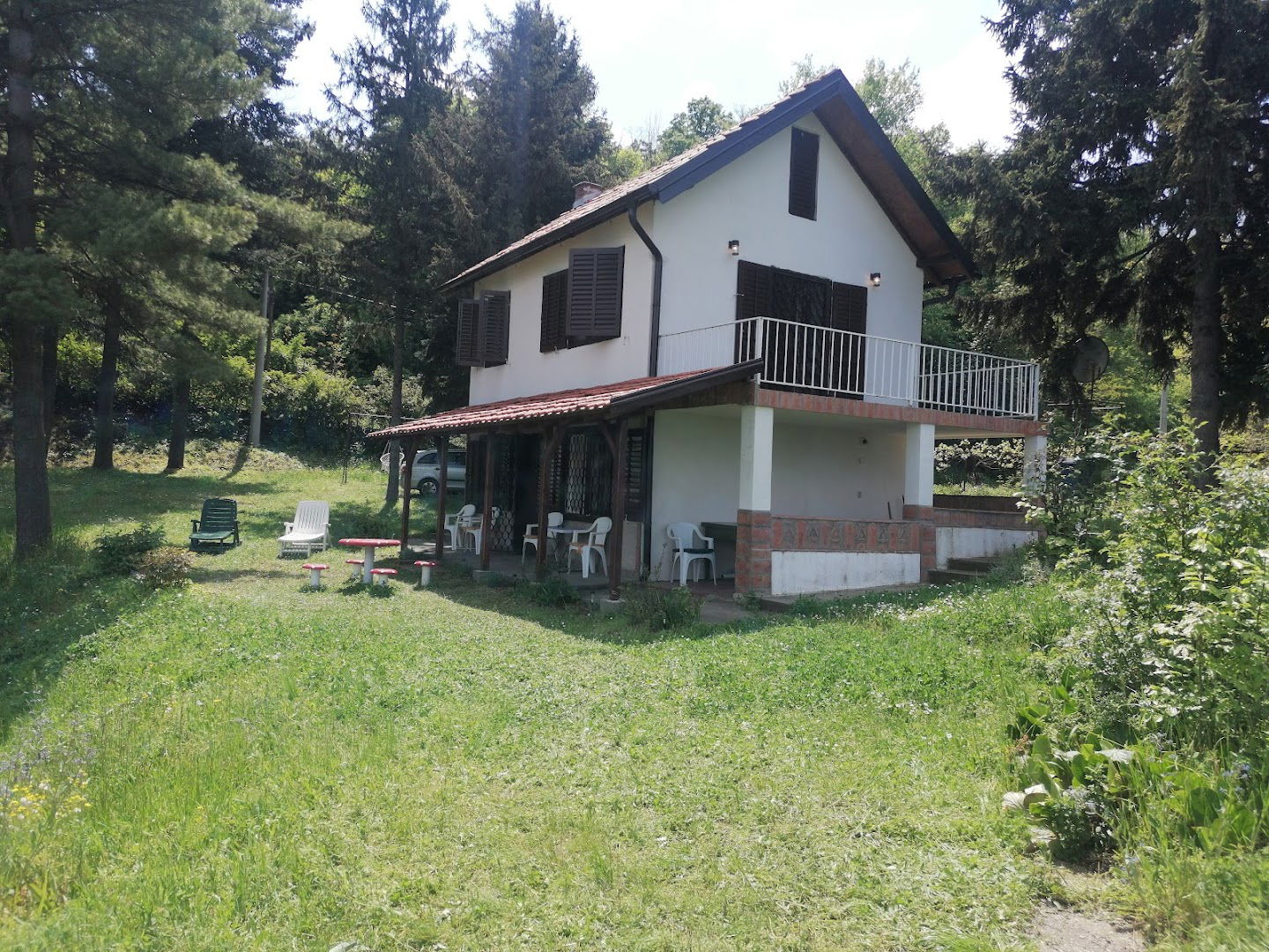 Family Nest Brestovik