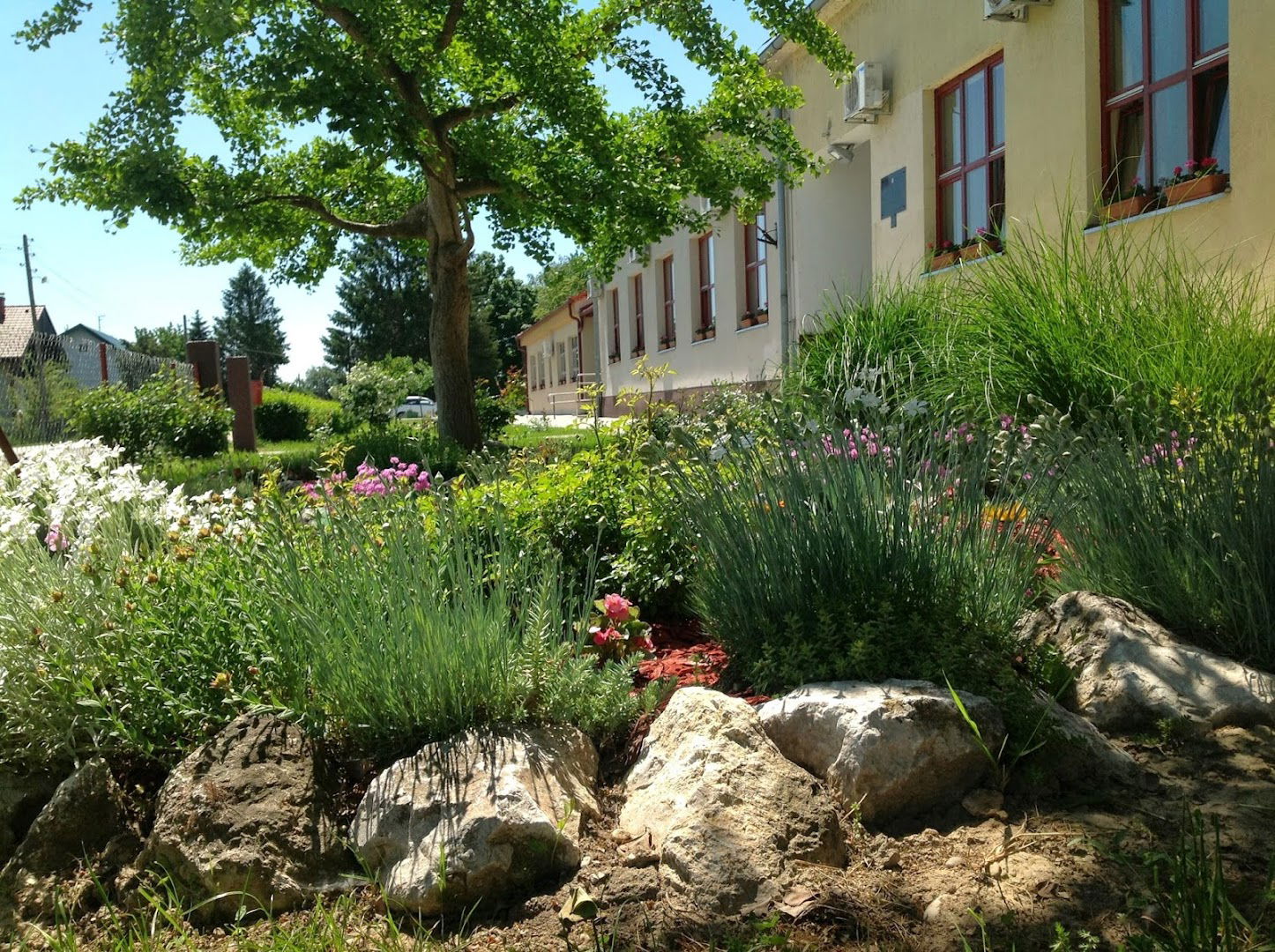 Elementary school Šemovec