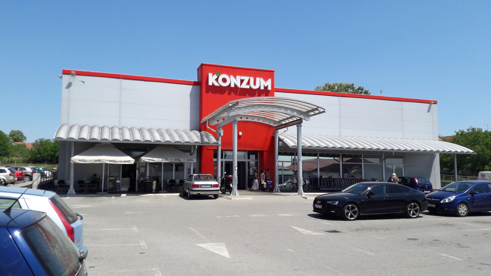 Maxi Konzum