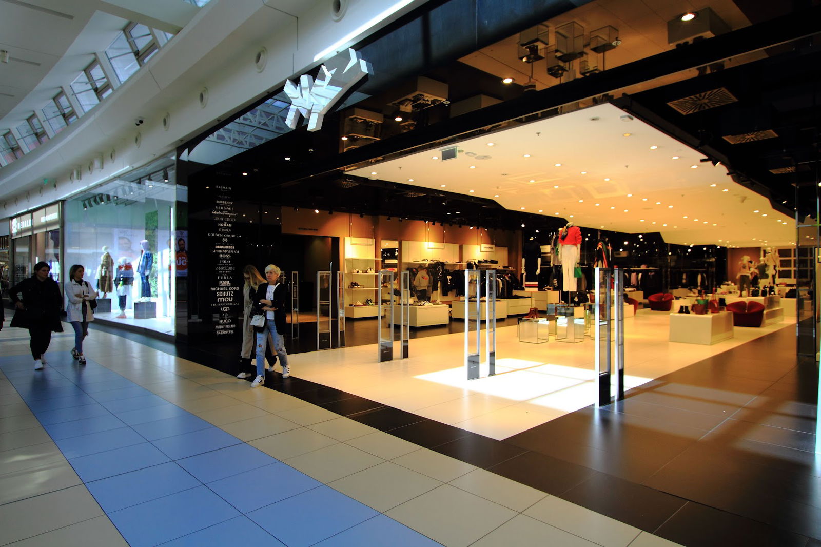 XYZ Premium Fashion Store