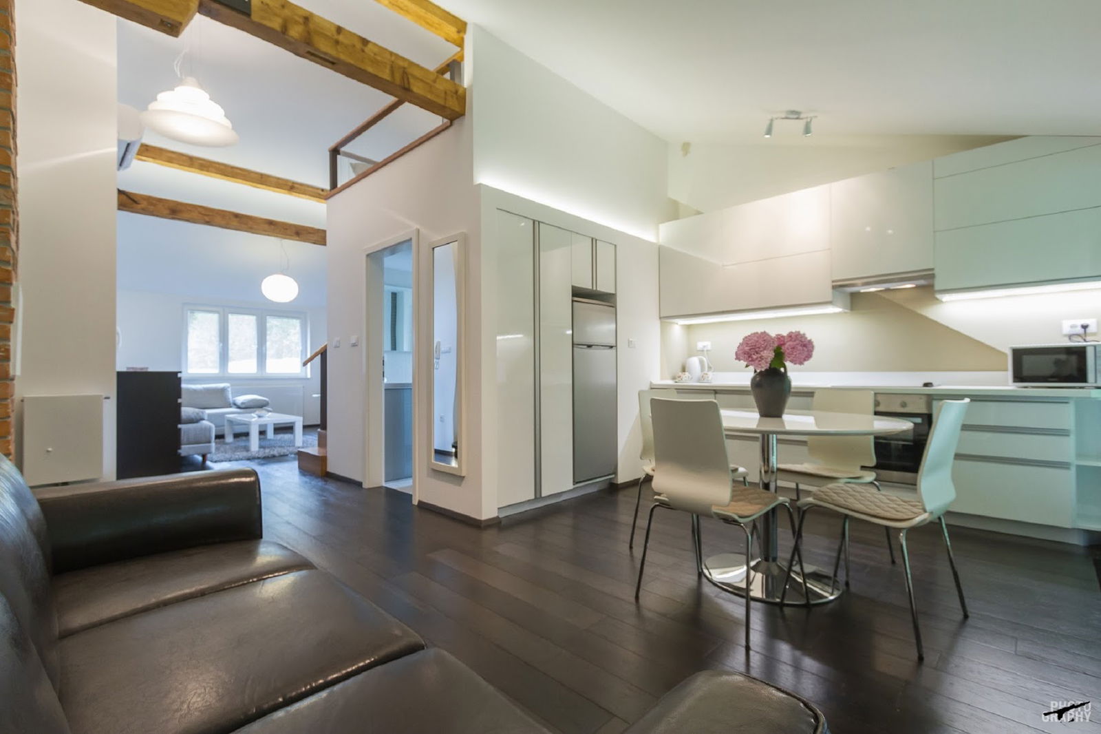 green bike apartment