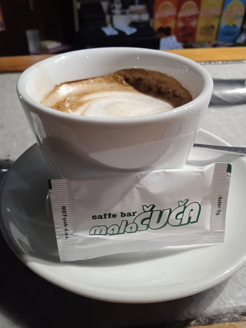 Caffe bar "Mala čuča"