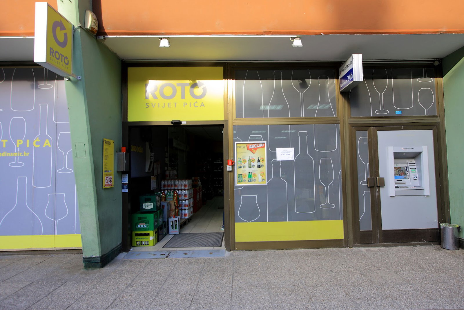 Zagrebačka banka bankomat