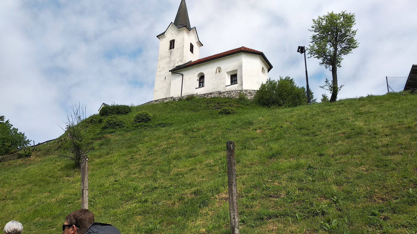 As storitve, čiščenje in trgovina, d.o.o.