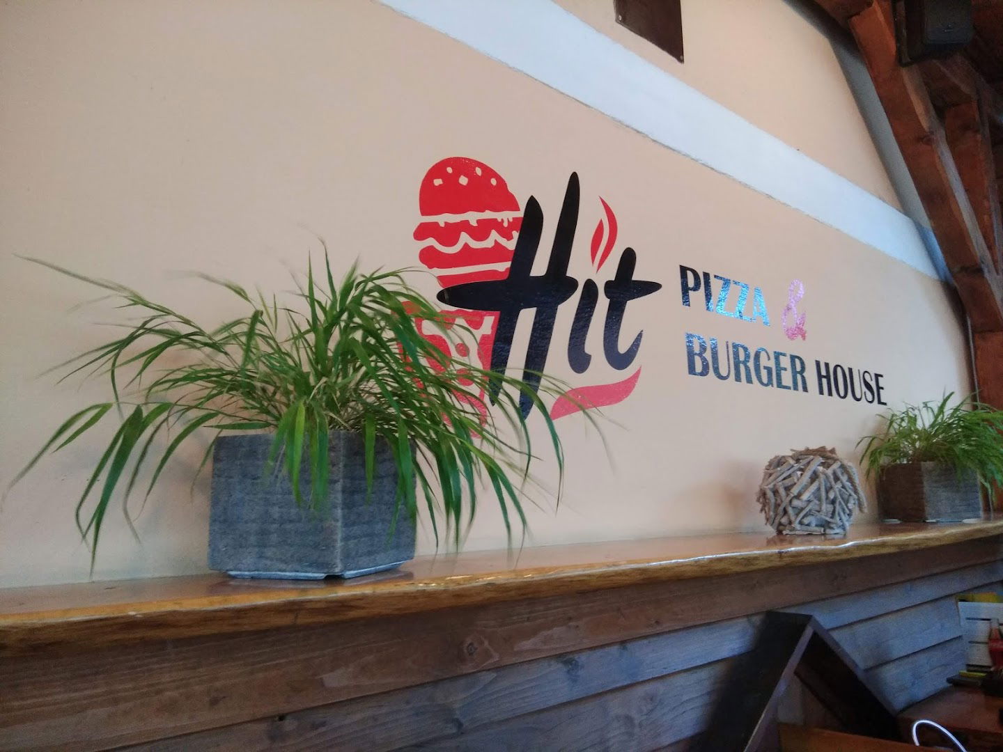 Pizza & Burger house - HIT