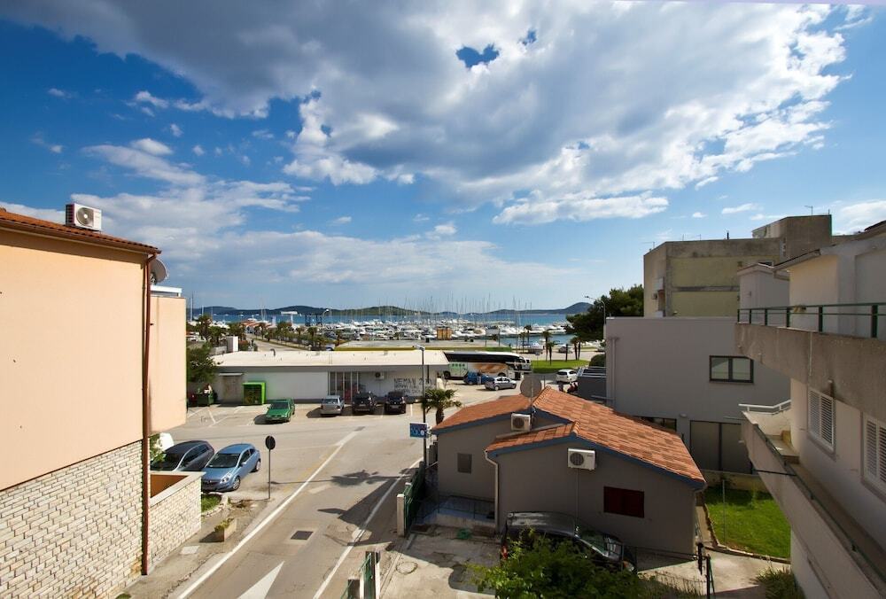 Apartments Marija near Center