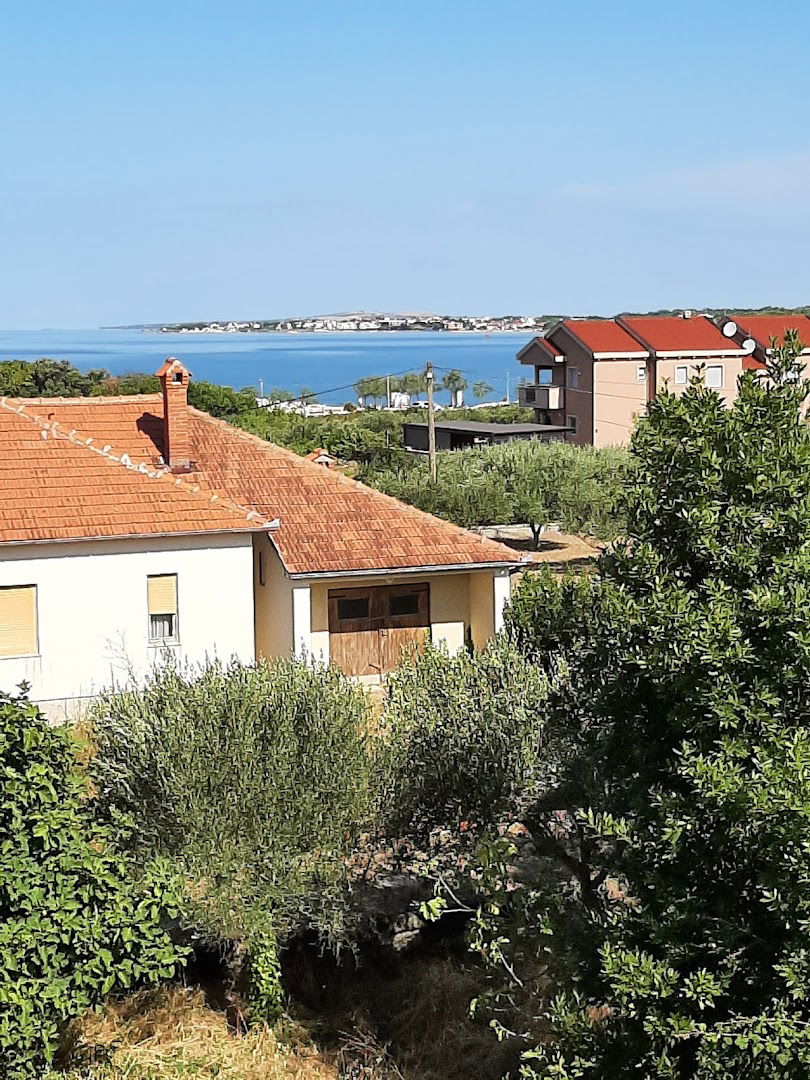 Apartmani Maria Peros