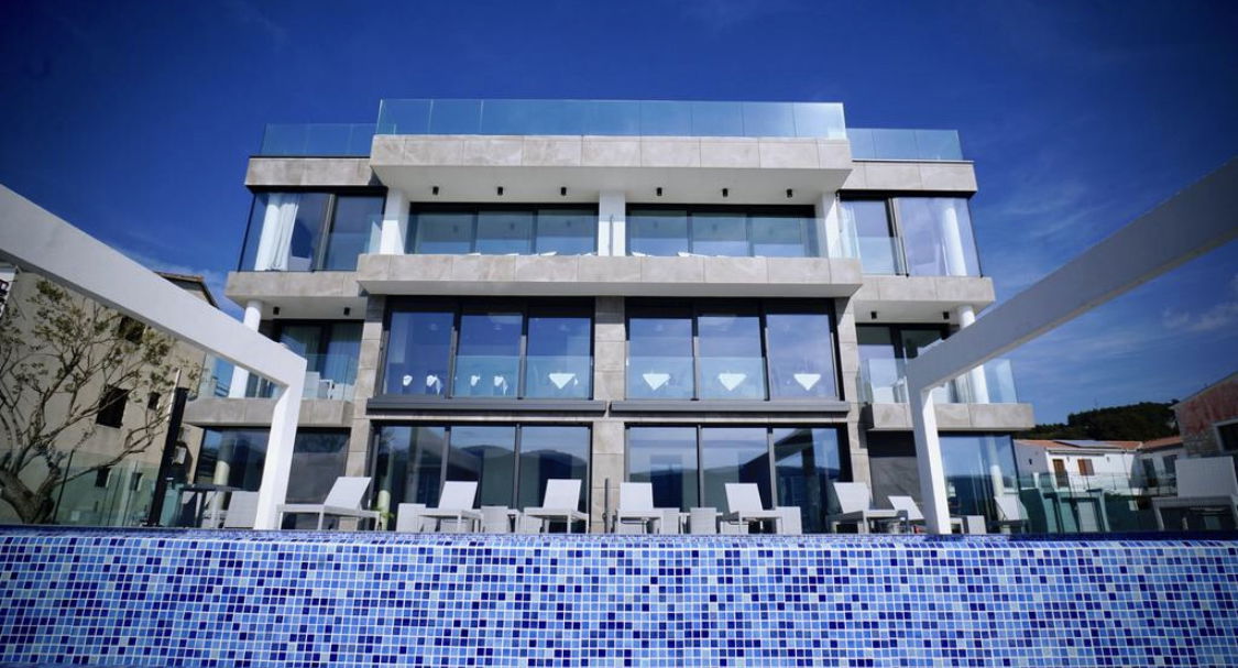 Sky Beach Aparthotel