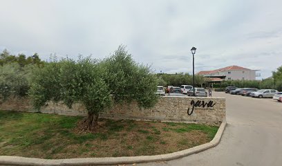 Gava Milna Resort Parkplatz