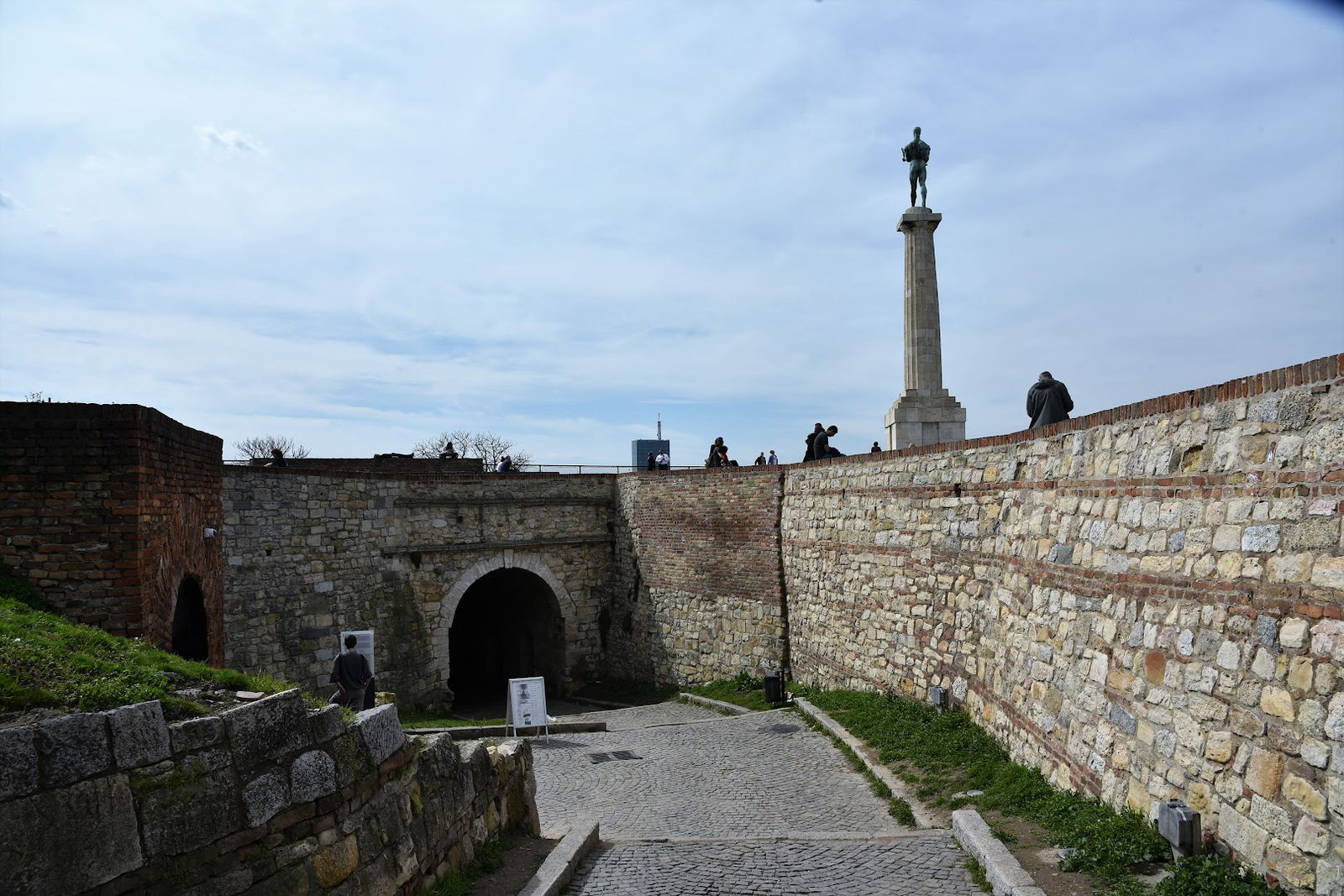 Mala kapija Gornjeg grada