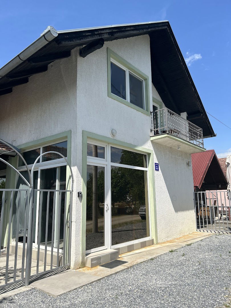 Apartman Lotus, Molve