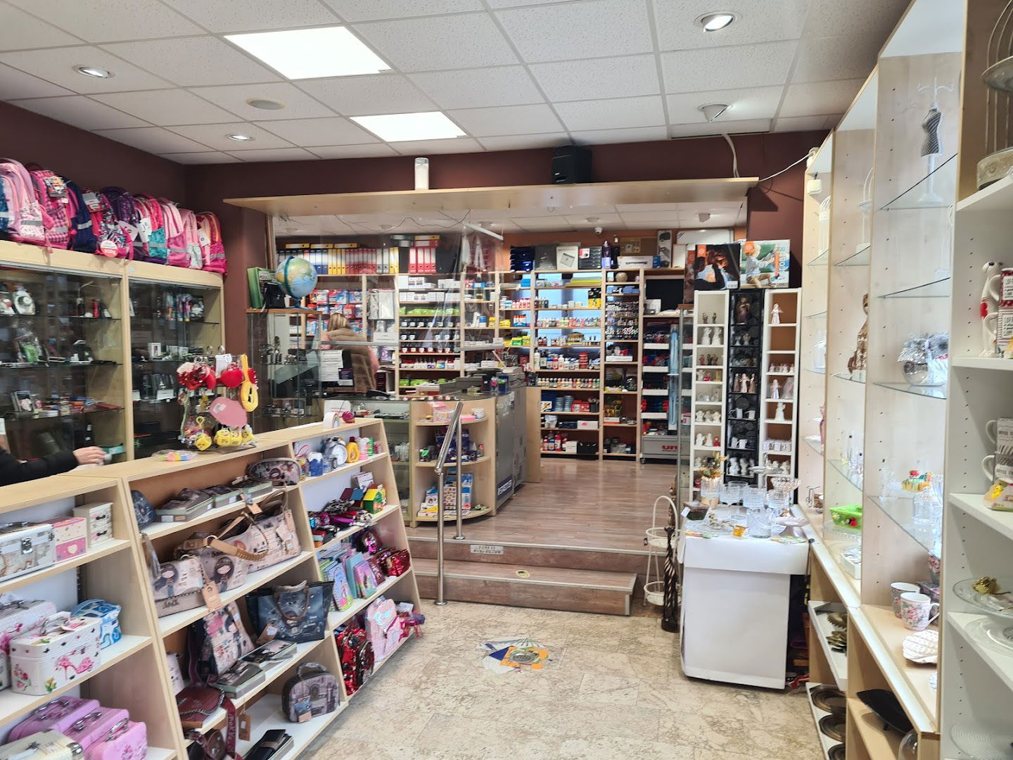 SKRIPTA - KNJIŽARA - DAROVNI DUĆAN