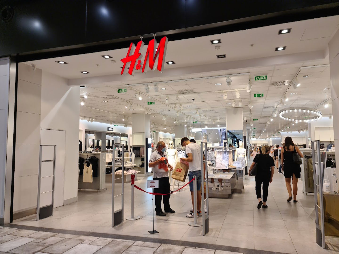 H&M