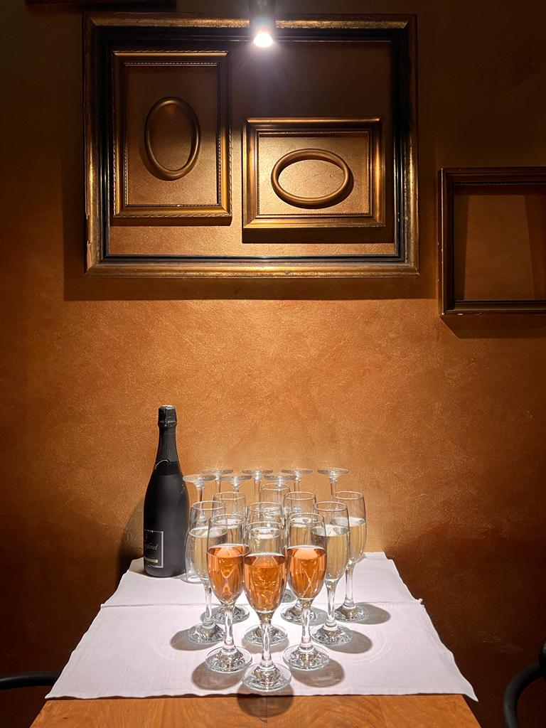 Cozy bar coffee&wine