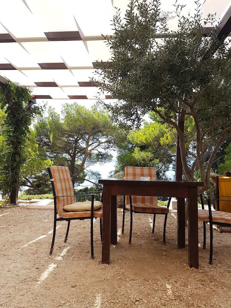 BeachBar "Sedam Maslina"