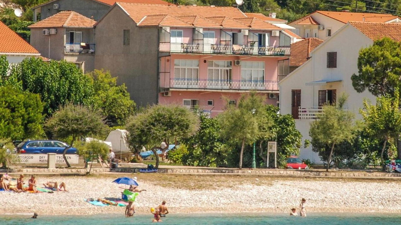 Lulak Studio Apartments